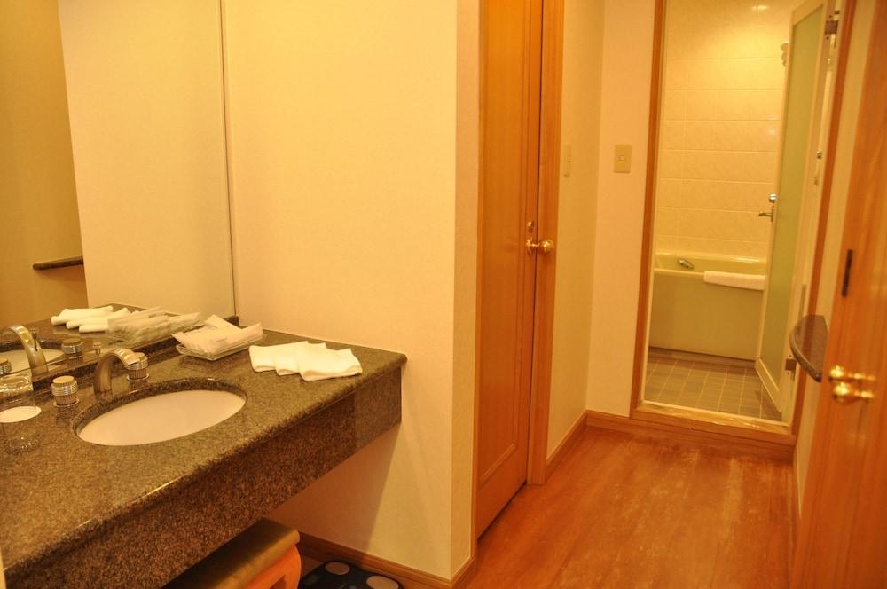 Hotel Cadenza Tokyo Exterior photo